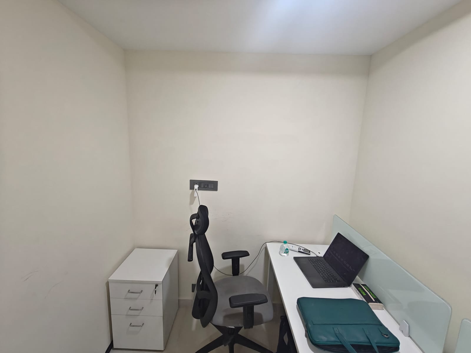Open desk area at 43 Workspace